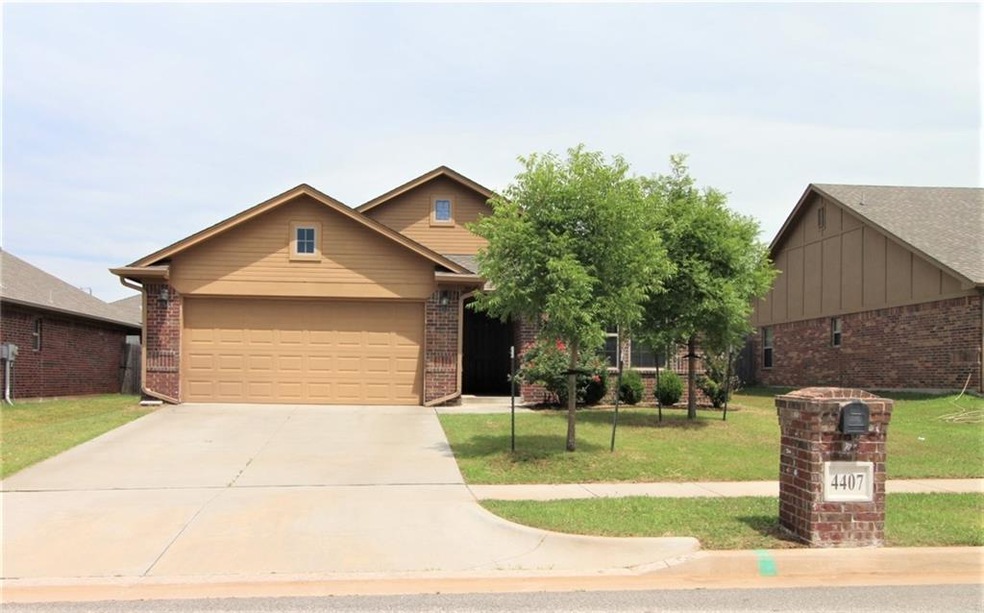 4407 Hawk Owl Dr, Norman, OK 73072 - photo 1