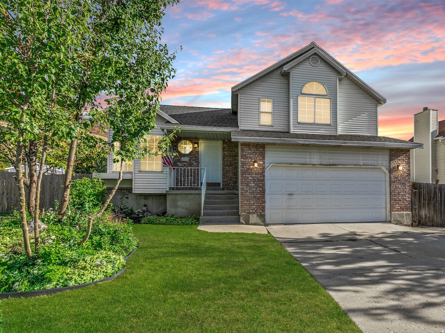 1289 Cannon Dr, Farmington, UT 84025 - photo 1