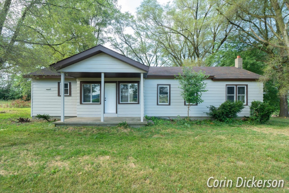 848 106th Ave., Plainwell, MI 49080-3