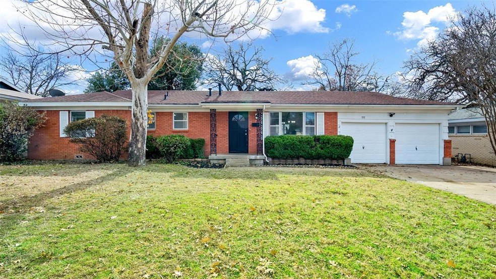 352 Hurst Dr, Bedford, TX 76022 - photo 1