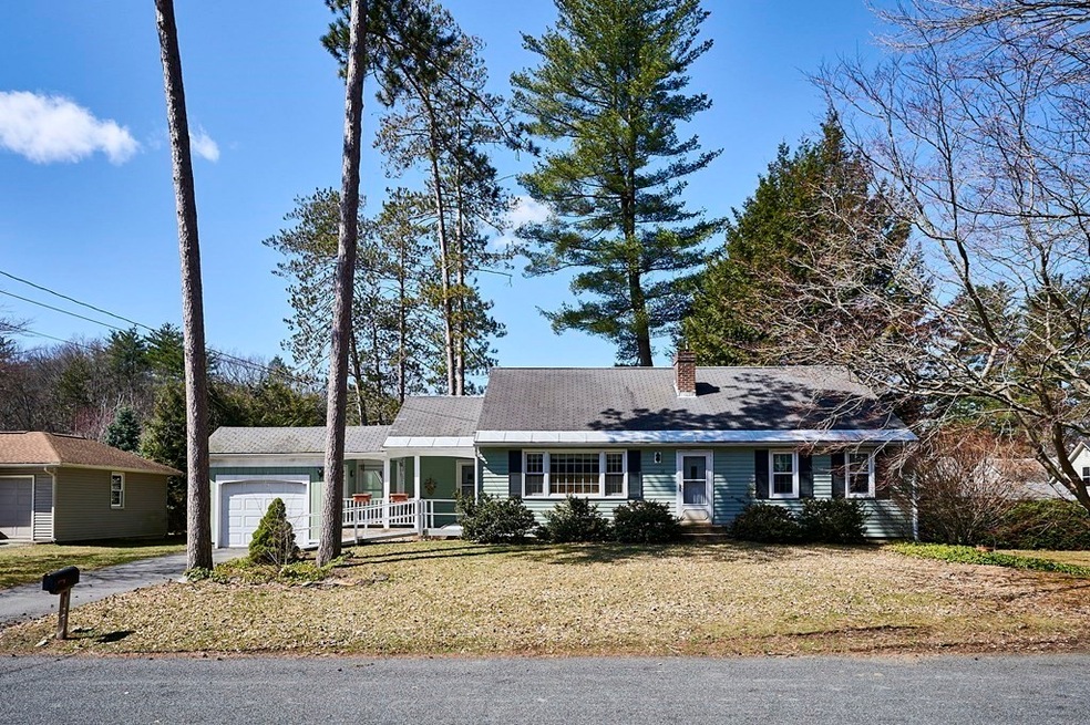 18 Ester Ave, Greenfield, MA 01301 - photo 1