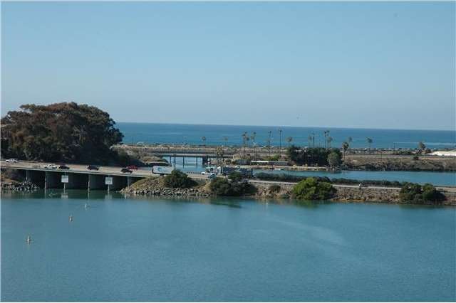 Panoramic view of lagoon out to the blue Pacific.