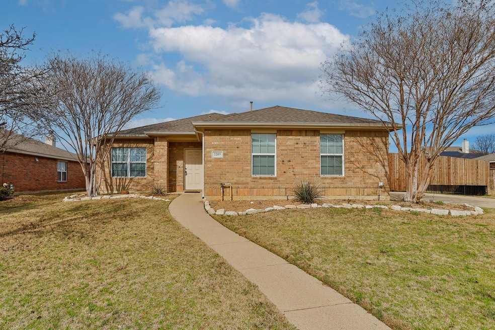 2209 Belmont Park Dr, Denton, TX 76210 - photo 1