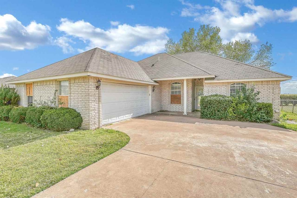 4702 SW Malcom Rd, Lawton, OK 73505 - photo 1