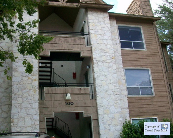 506 W San Antonio St unit B3, San Marcos, TX 78666 - photo 1