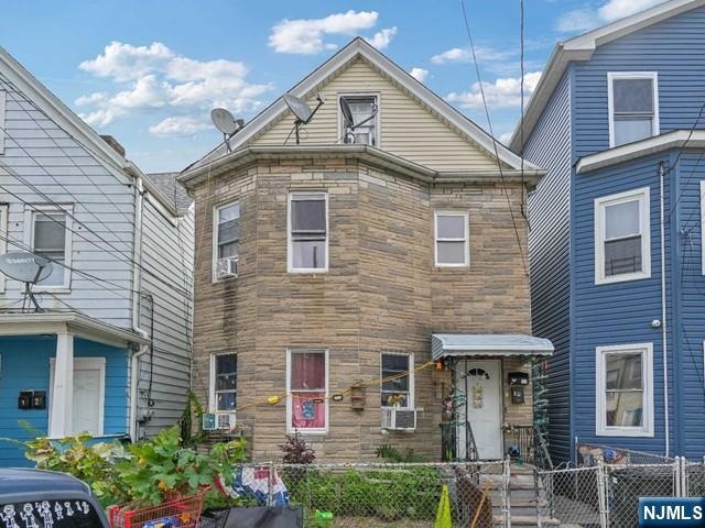 92 10th St, Passaic, NJ 07055 - photo 1