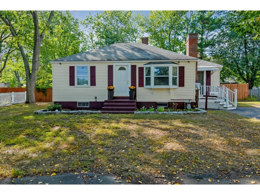 618 Colonial Dr, Portsmouth, NH 03801 - photo 1