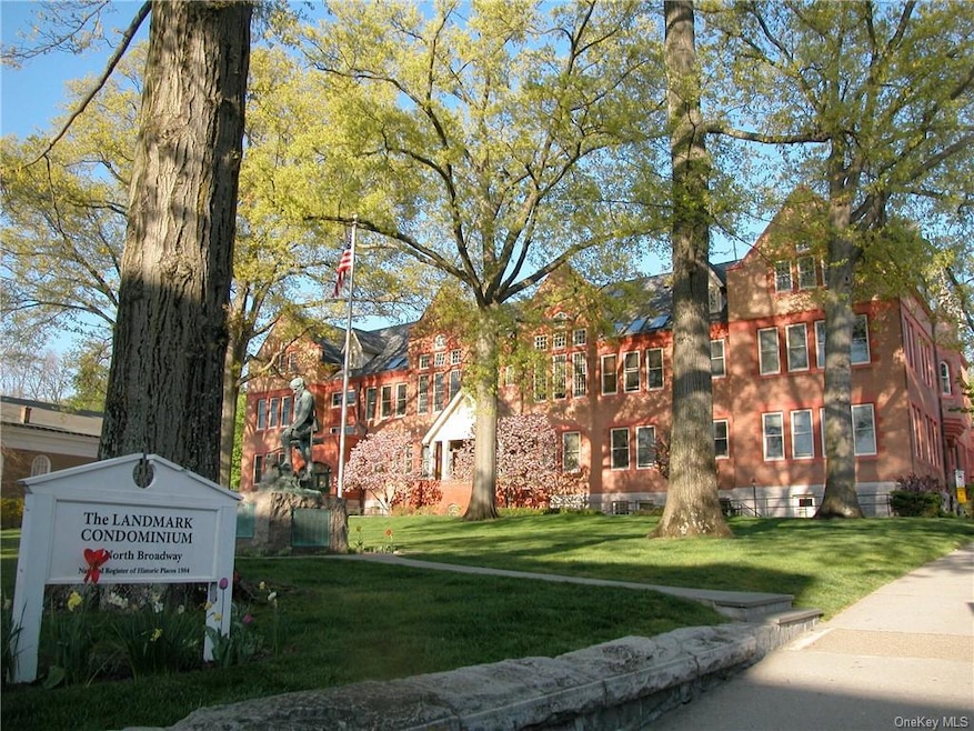 18 N Broadway unit 208, Tarrytown, NY 10591 - photo 1