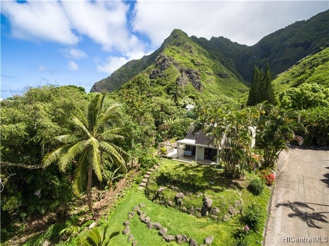 Welcome home to Kaaawa