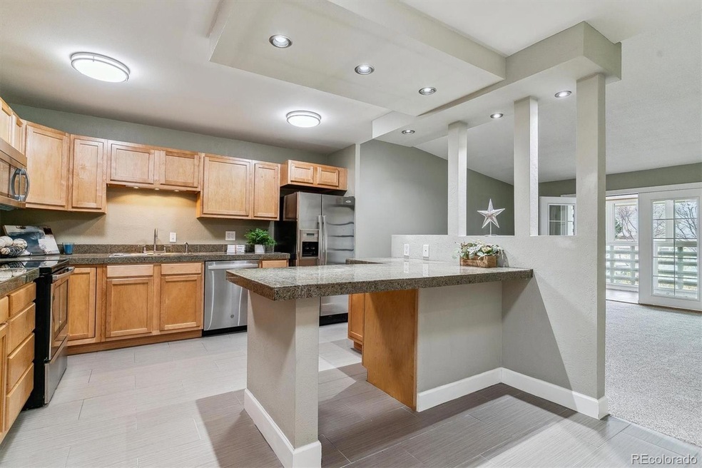610 S. Clinton St. 3d- Kitchen w/ island