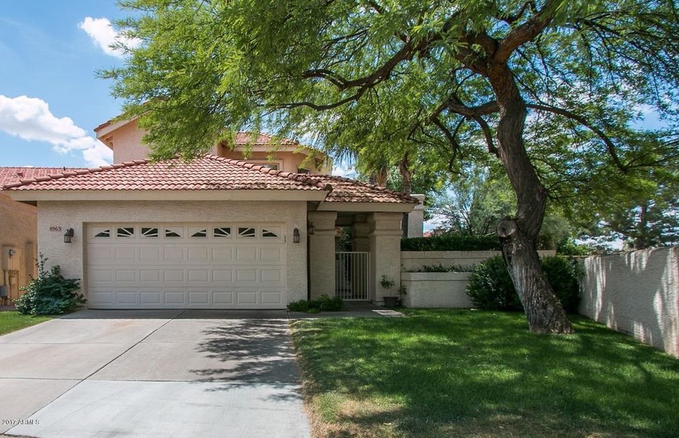 8963 E Gail Rd (1 of 30)
