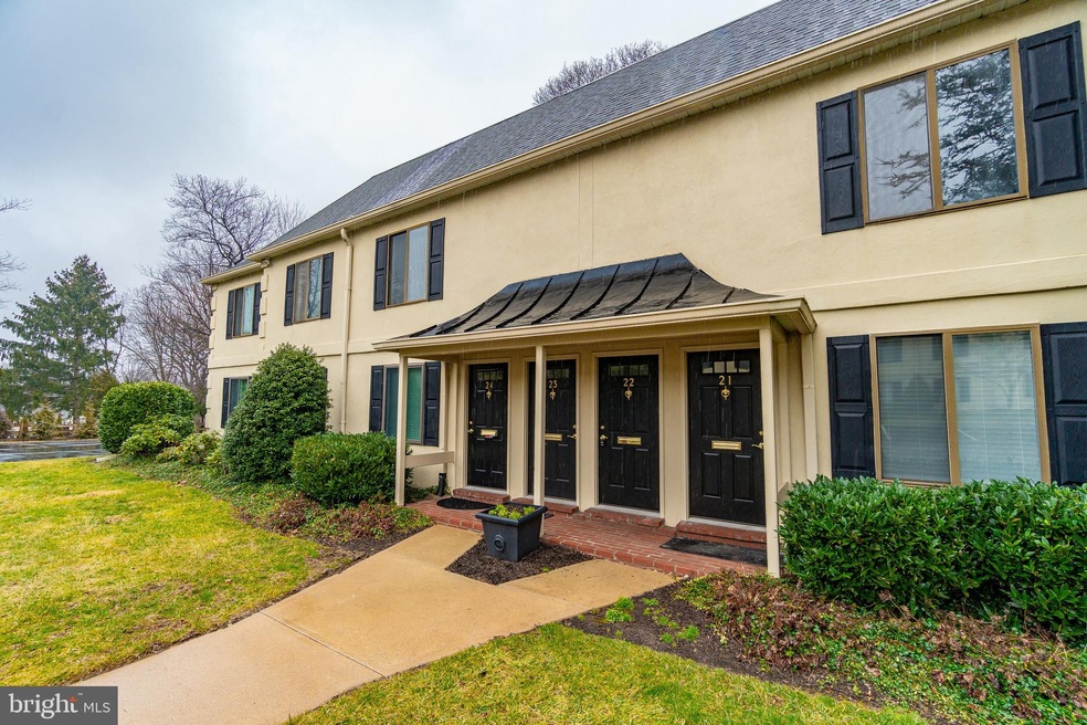 411 W Conestoga Rd unit 22, Devon, PA 19333 - photo 1