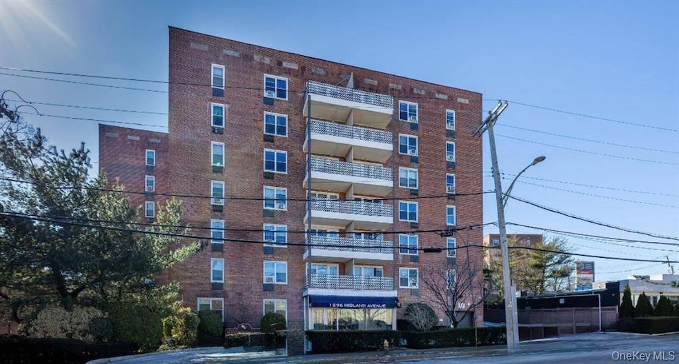 Kimberly Gardens Cooperative unit B2, Yonkers, NY 10704 - photo 1