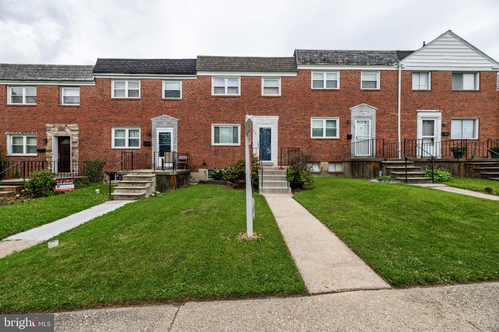 7506 Hillsway Ave, Parkville, MD 21234 - photo 1