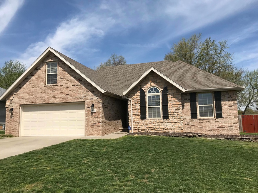 113 W Twin Oak Dr, Nixa, MO 65714 - photo 1