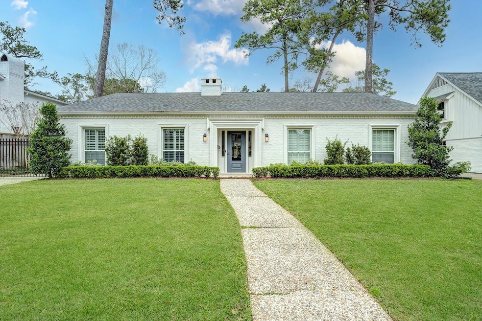 13714 Pebblebrook Dr, Houston, TX 77079 - photo 1