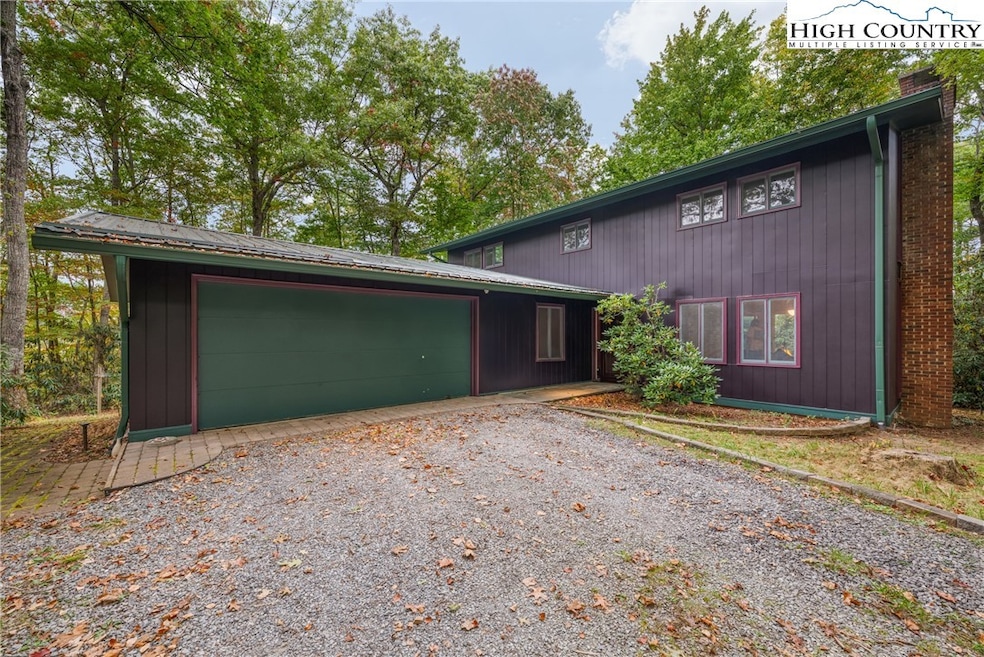 Under Contract $735,000