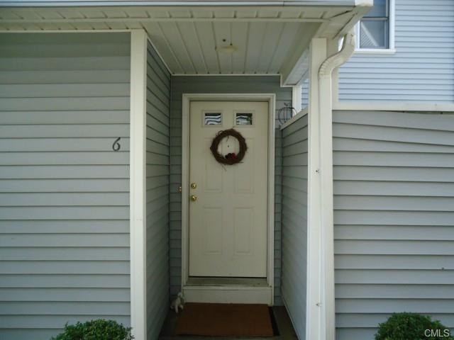 Welcome to 6 Wilton Crest, a lovely condominium.  