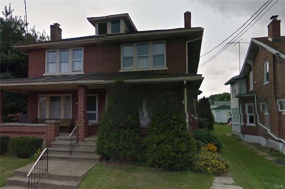 542 N 3rd St, Emmaus, PA 18049 - photo 1