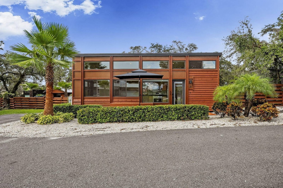 11008 U S 301, Thonotosassa, FL 33592 - photo 1