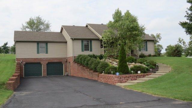 1049 Briarwood Dr, Lawrenceburg, KY 40342 - photo 1
