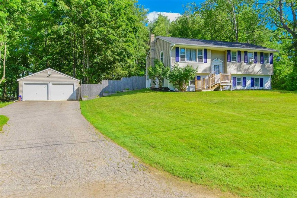 54 Saint Laurent St, Epping, NH 03042 - photo 1