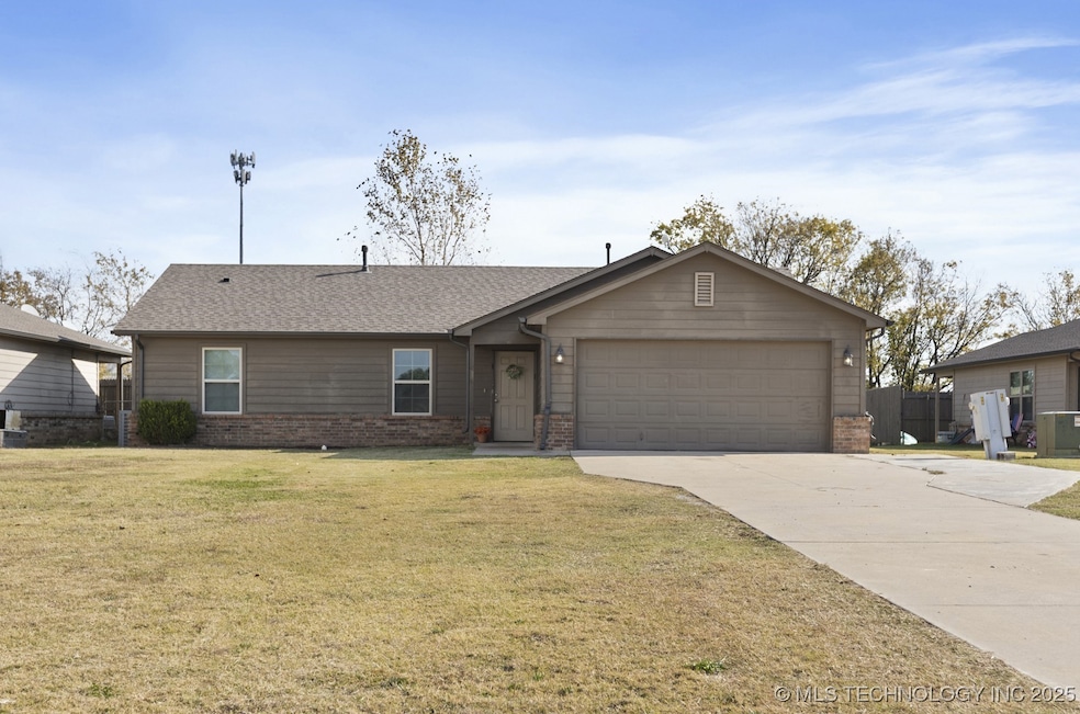 9833 N 43rd East Ave, Sperry, OK 74073 - photo 1