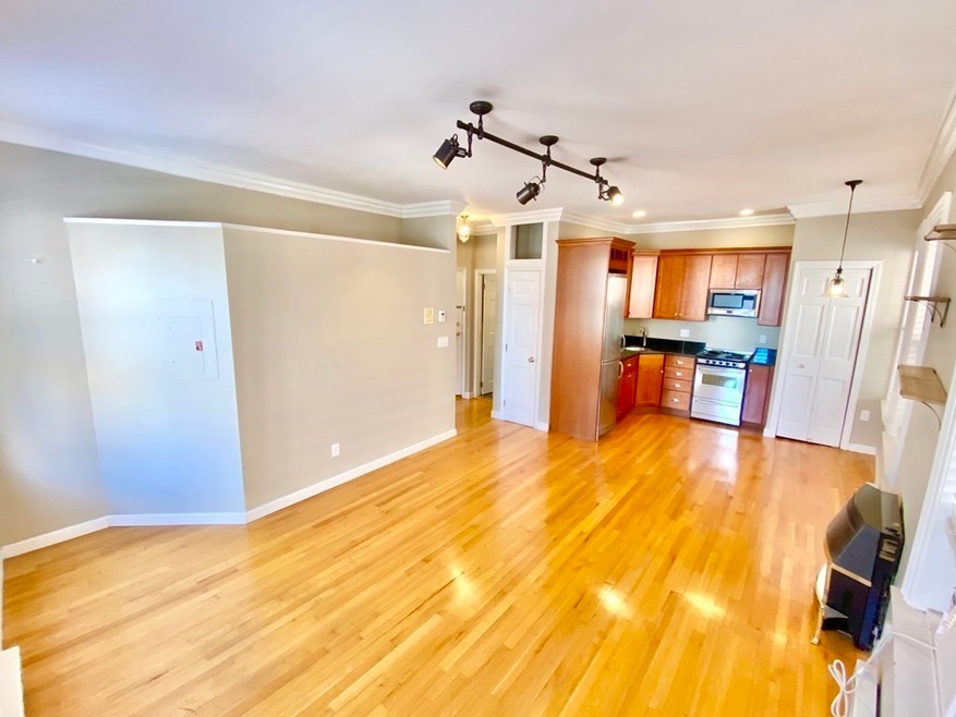 44 Charter St unit 4, Boston, MA 02113 - photo 1