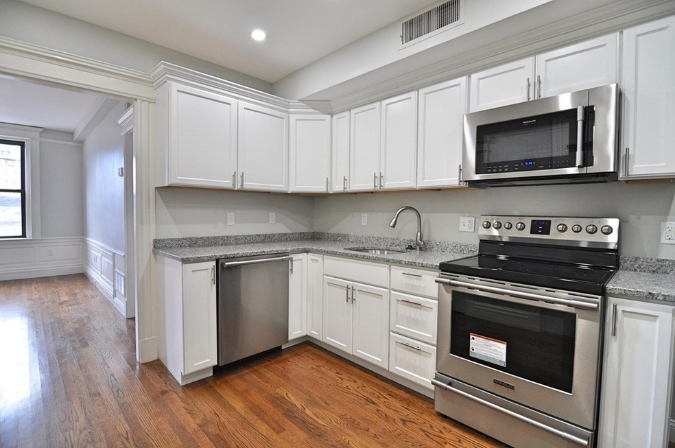 464 Commonwealth Ave unit 25, Boston, MA 02215 - photo 1