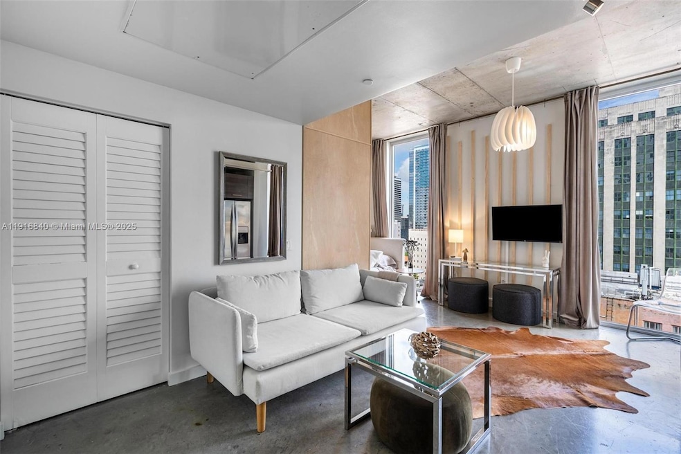 Centro unit 1404, Miami, FL 33131 - photo 1