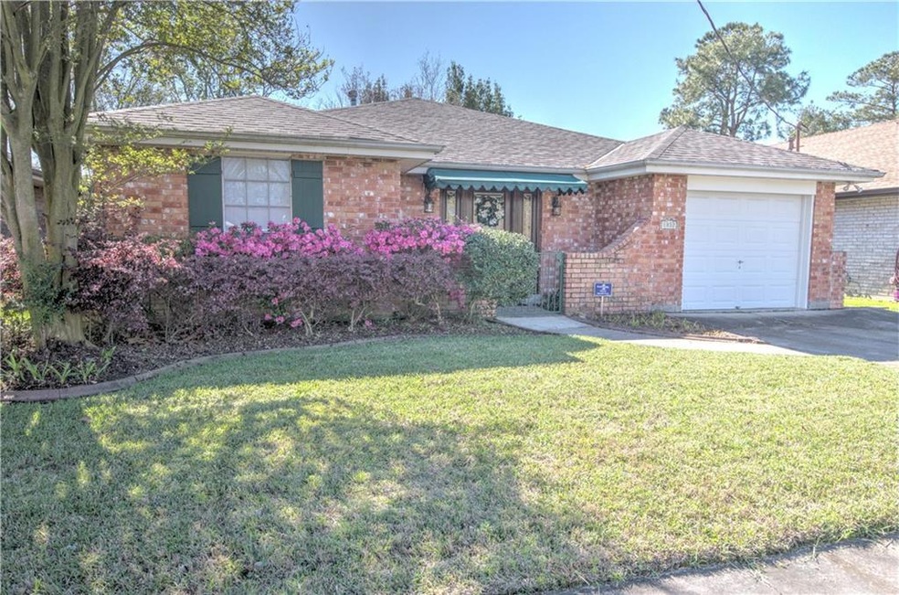 1812 Persimmon Ave, Metairie, LA 70001 - photo 1