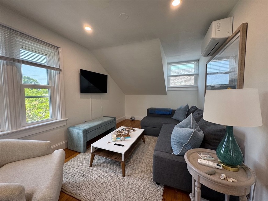 8 Barney St unit 3, Newport, RI 02840 - photo 1