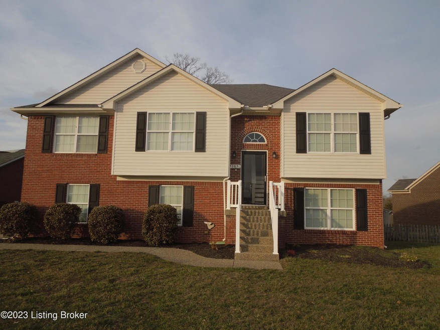 385 Misty Brooke Dr, Mount Washington, KY 40047 - photo 1