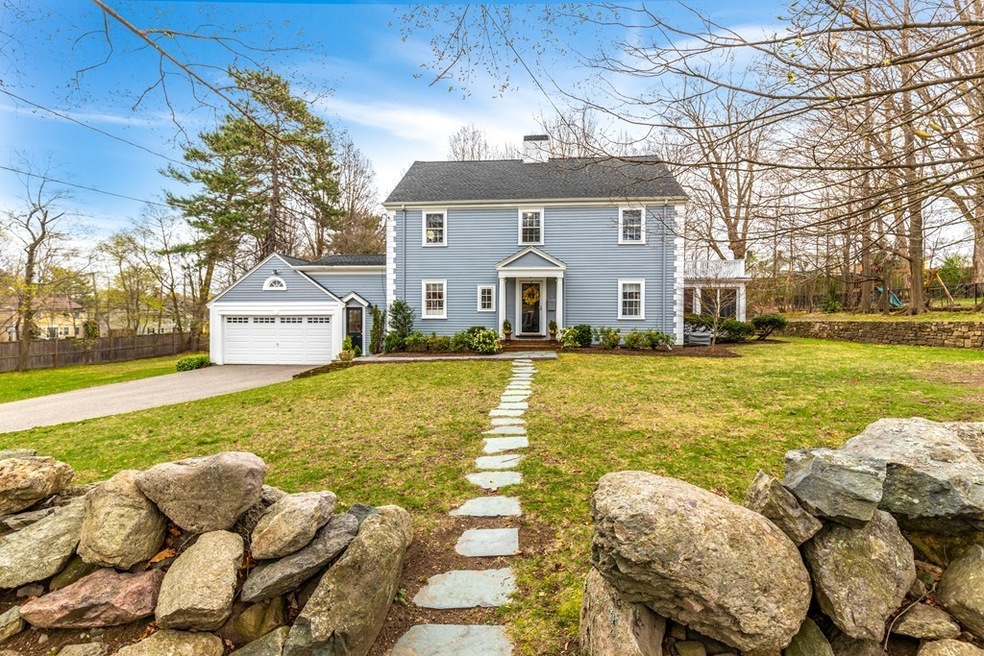 61 Walnut St, Milton, MA 02186 - photo 1