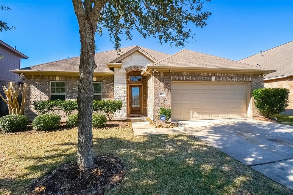 2347 Crescent Water, Rosenberg, TX 77471 - photo 1