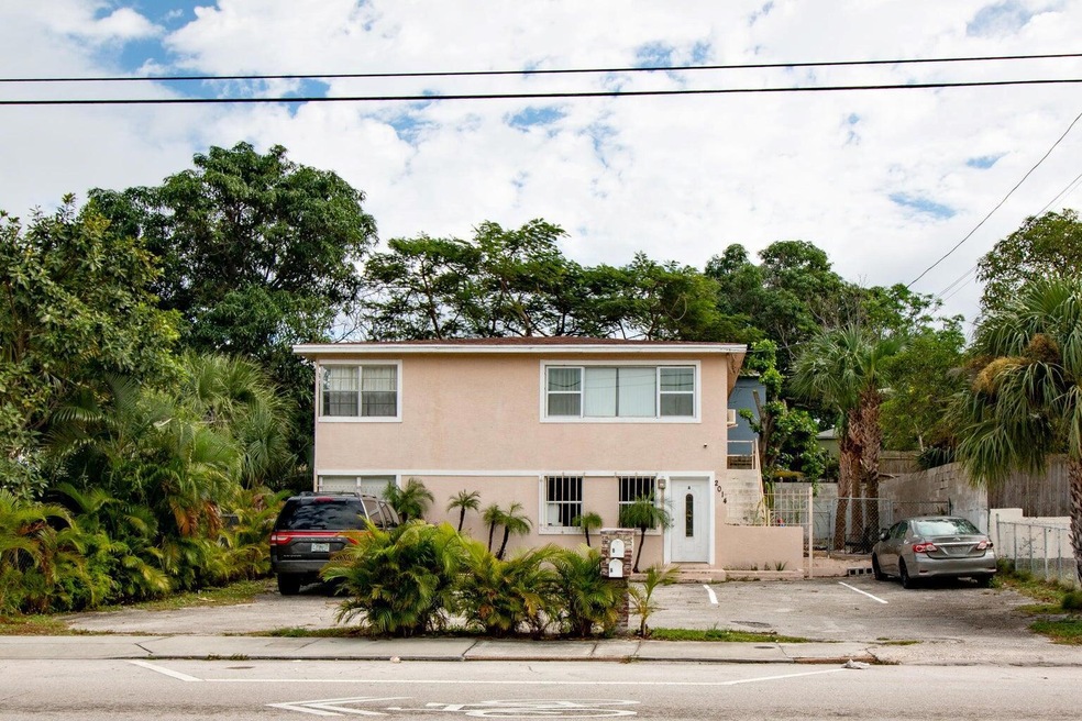 2014 N Tamarind Ave unit 2, West Palm Beach, FL 33407 - photo 1