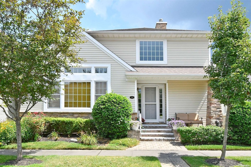 20 W Overlook, Port Washington, NY 11050 - photo 1