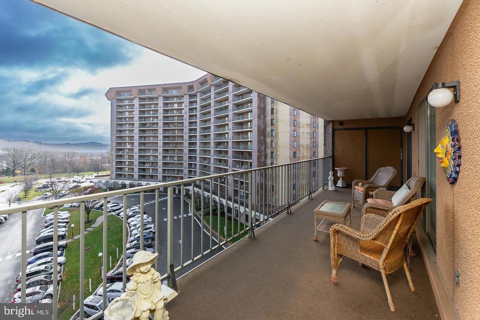 20824 Valley Forge Cir unit 824, King of Prussia, PA 19406 - photo 1