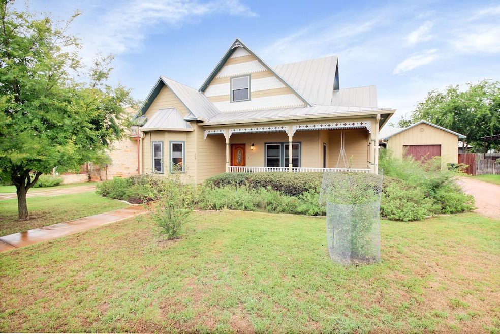 105 Settlement Dr, Fredericksburg, TX 78624 - photo 1