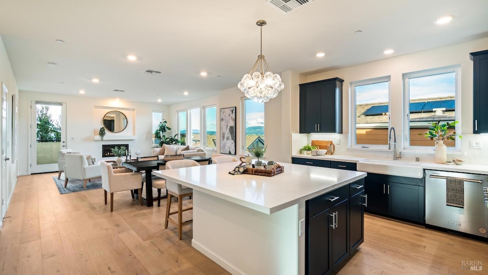 6 Jasper Ct, Petaluma, CA 94952 - photo 1