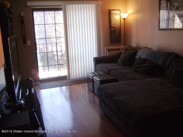19 Donna Ct unit 12, Staten Island, NY 10314 - photo 1