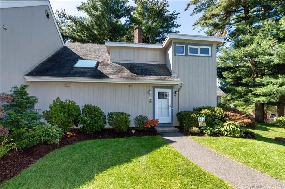 Welcome to 91 Stratton Forest Way
