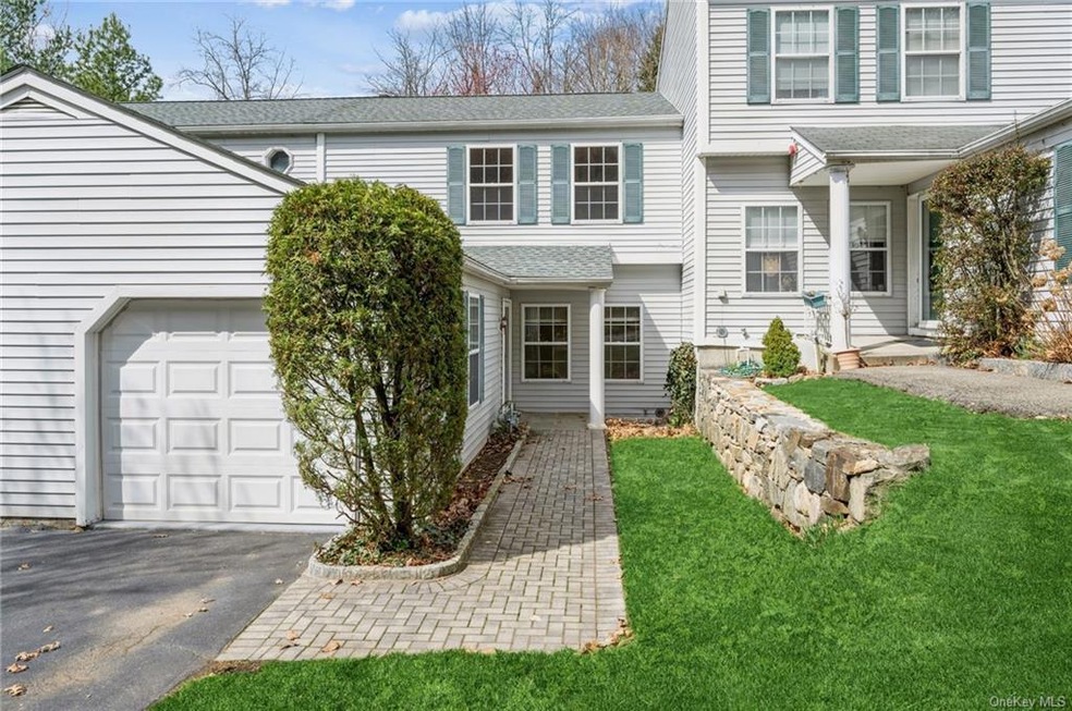 102 Watch Hill Dr, Tarrytown, NY 10591 - photo 1
