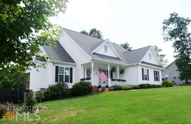 221 Timber Ridge Dr, Clarkesville, GA 30523 - photo 1