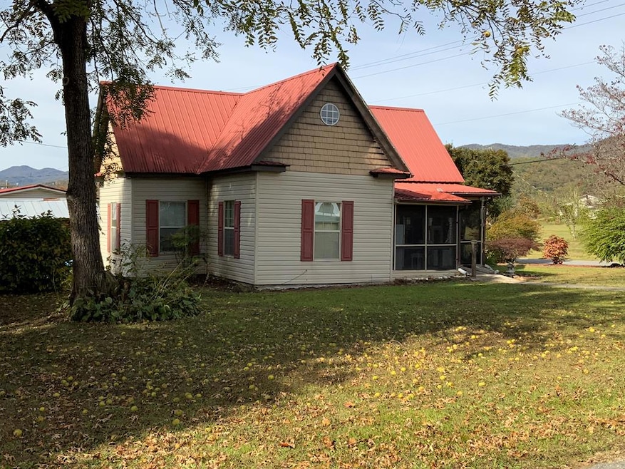 96 Connaheta Ave, Andrews, NC 28901 - photo 1