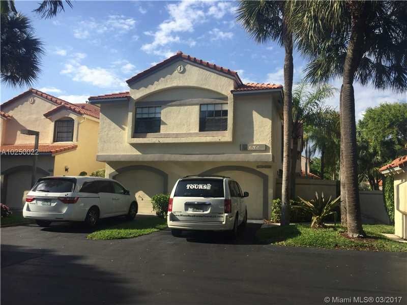 3535 Magellan Cir unit 5222, Miami, FL 33180 - photo 1