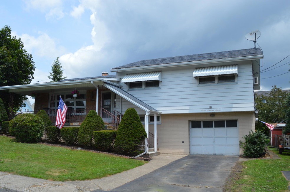 707 Dudley St, Dunmore, PA 18512 - photo 1