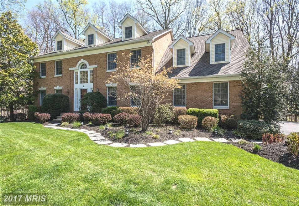 7 Hickory Knoll Ct, Lutherville Timonium, MD 21093 - photo 1