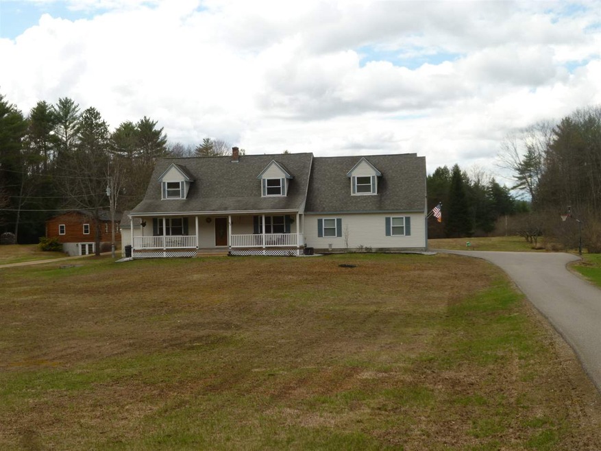 92 New Hampton Rd, Franklin, NH 03235 - photo 1