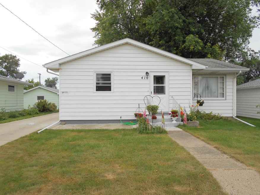 Front of Home<|><|>